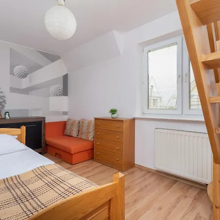 Apartment Klimatyczny Apartament Z Tarasem I Widokiem Na Gory By Renters Zakopane