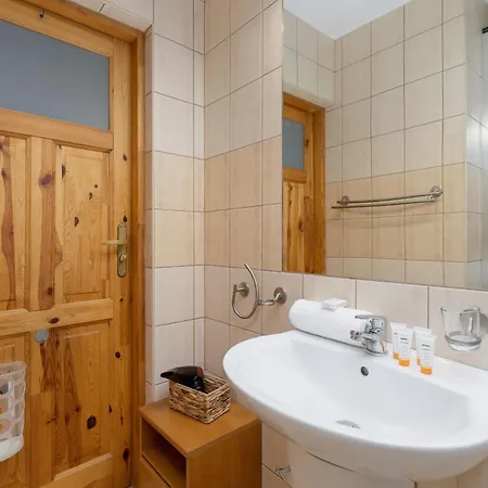 Lejlighed Klimatyczny Apartament Z Tarasem I Widokiem Na Gory By Renters *