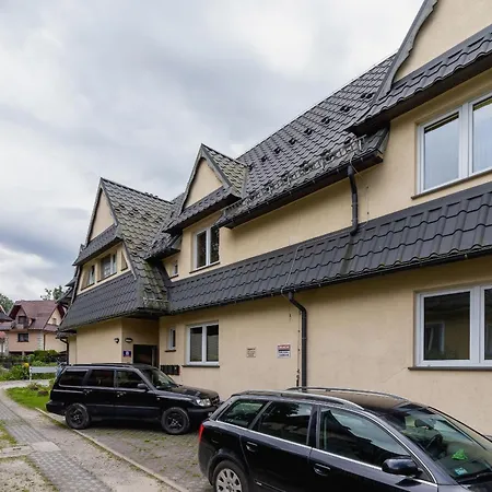 Lejlighed Klimatyczny Apartament Z Tarasem I Widokiem Na Gory By Renters